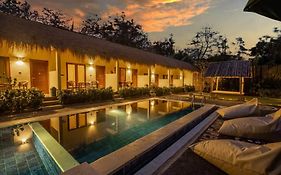 Made 02 Balangan Homestay & Warung Made